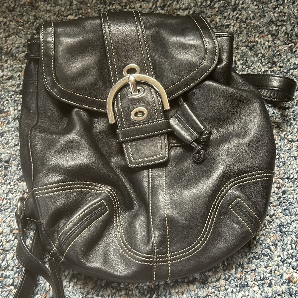 REDUCED!!Pre-Owned authentic leather coach backpack - Picture 8 of 11